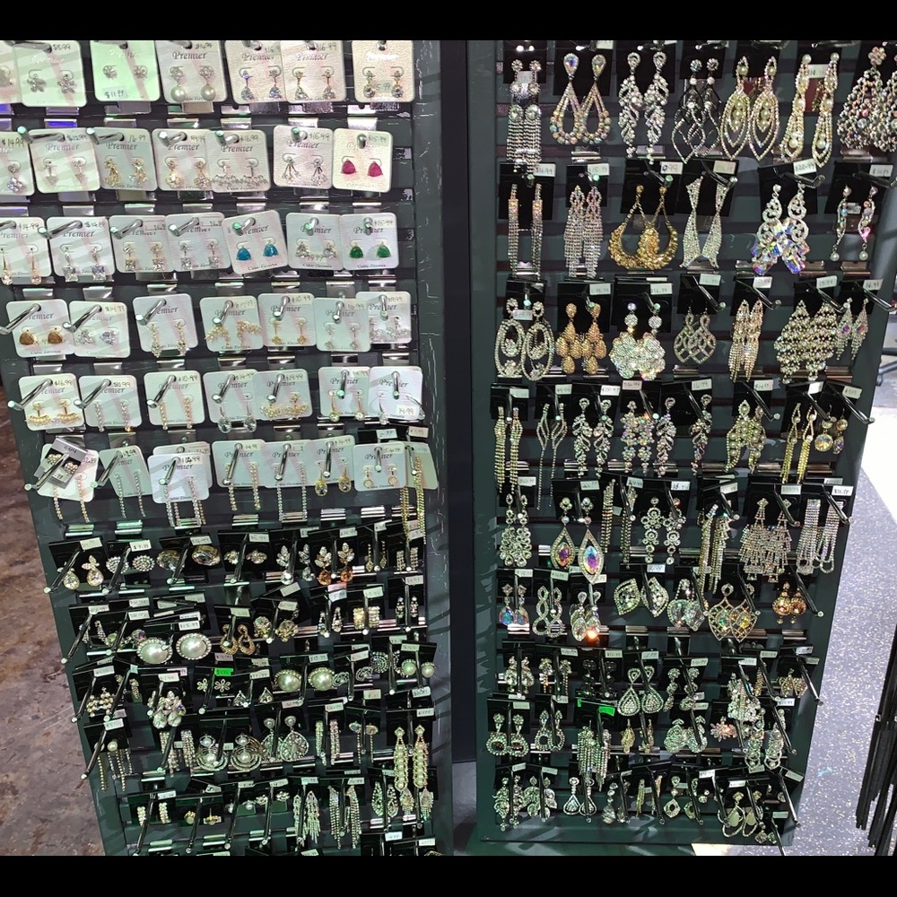Wholesale woman earrings